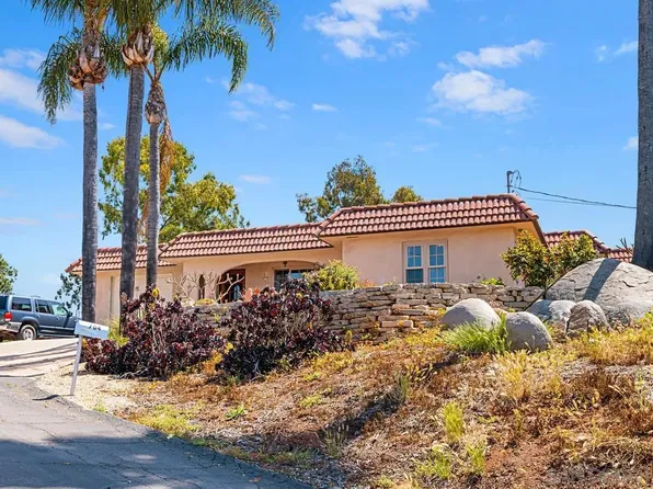 704 Barsby St, Vista, CA 92084