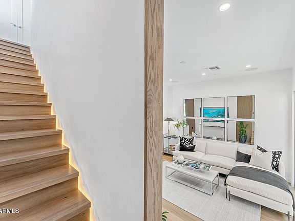 4th image of 4220 N 32ND Street #32