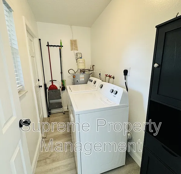 3154 Pine Tree Ave #2 — Photo 7