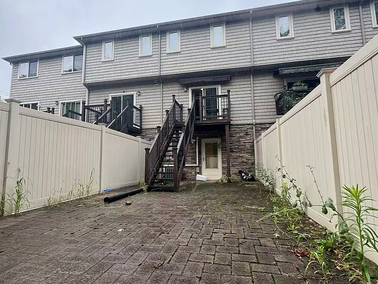 14 Pyramid Ct — Photo 16
