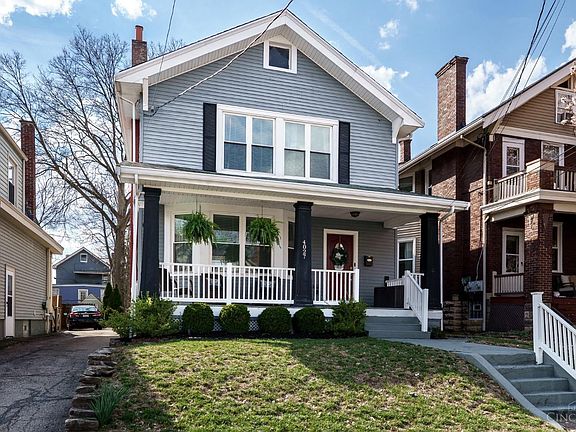 2nd image of 4027 Burwood Ave