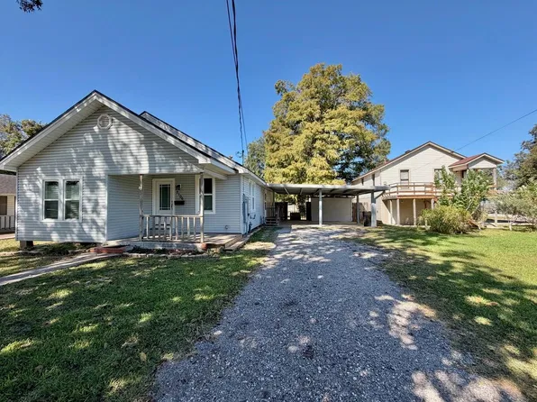 2106 13th St, Port Neches, TX 77651