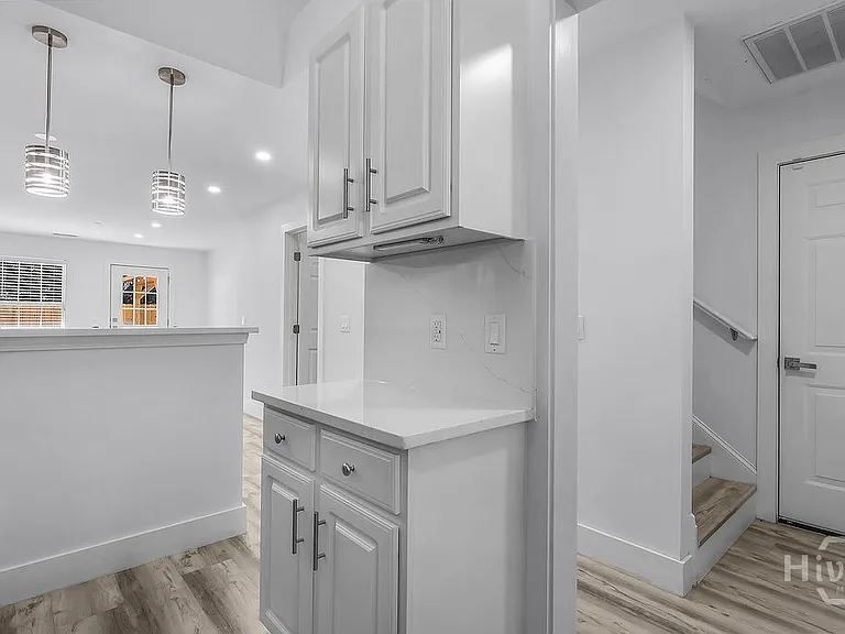 11903 Apache Ave #3 — Photo 6