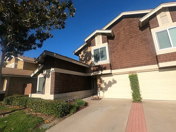 2621 Crosshaven Ln — Photo 33