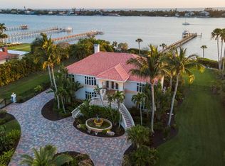 1900 Bayshore Dr, Englewood, FL 34223