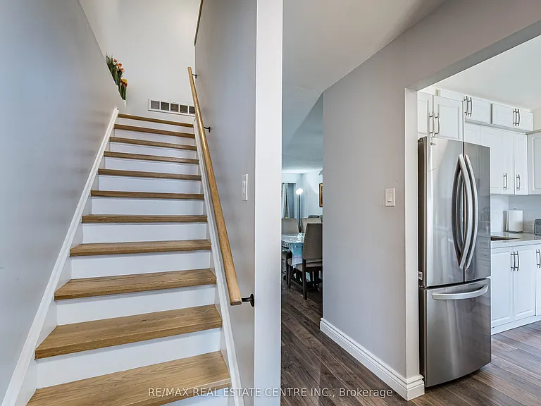 937 Blairholm Ave #UPPER — Photo 3
