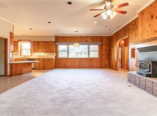 1147 W Jefferson St, Siloam Springs, AR 72761