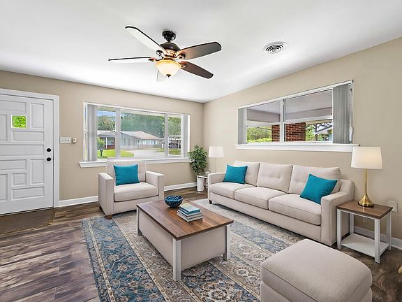 4th image of 312 Watson Dr NW