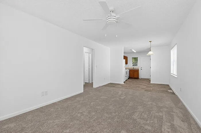 93 Sunderland Rd SW — Photo 5