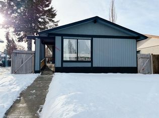 5611 N 55th Ave, Rocky Mountain House, AB T4T 1H6
