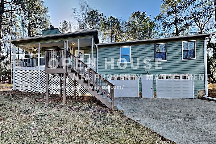 1st image of 208 Emerald Cove Ln