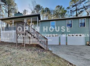 208 Emerald Cove Ln, Woodstock, GA 30189