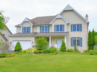 5717 Caribou Ln, Hoffman Estates, IL 60192