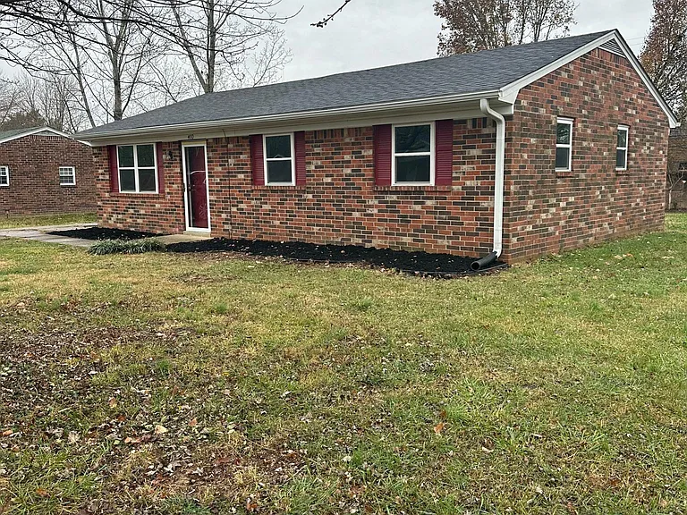 410 Savannah Ave — Photo 21