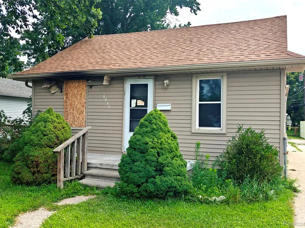 6935 Oldham St, Taylor, MI 48180