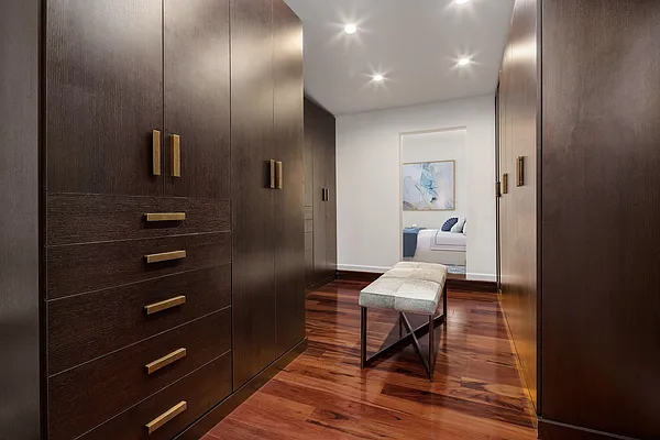 Sold by Compass | media 9