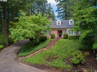 310 Iron Mountain Blvd, Lake Oswego, OR 97034