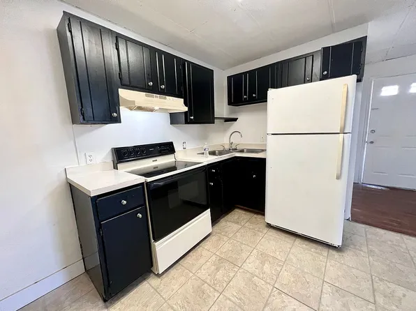 146 Bellman St, Throop, PA 18512