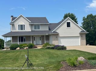 1301 Brown Hollow Dr, Saint Johns, MI 48879