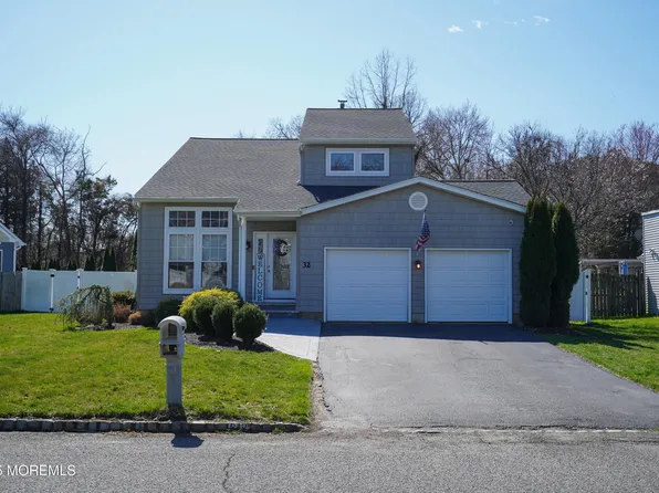 32 Driftwood Drive, Howell, NJ 07731