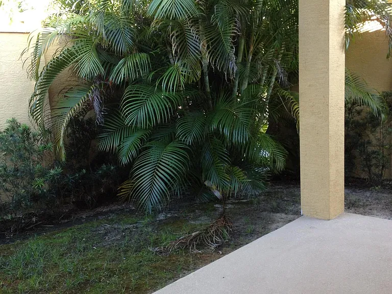 10010 SW Canossa Way — Photo 5