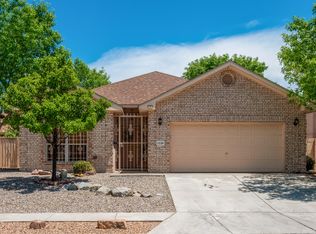 1116 Los Padres St SE, Albuquerque, NM 87123