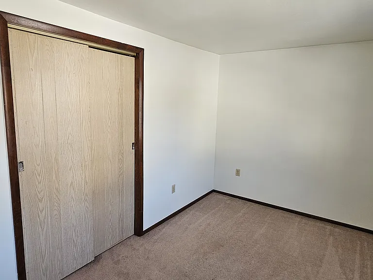 30 E Pine St — Photo 5