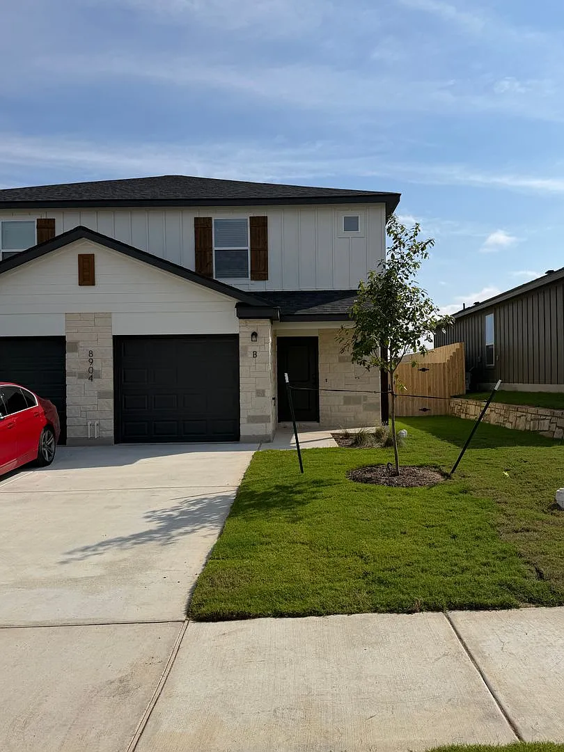 8904 Little Leaf Mullberry Dr — Photo 1