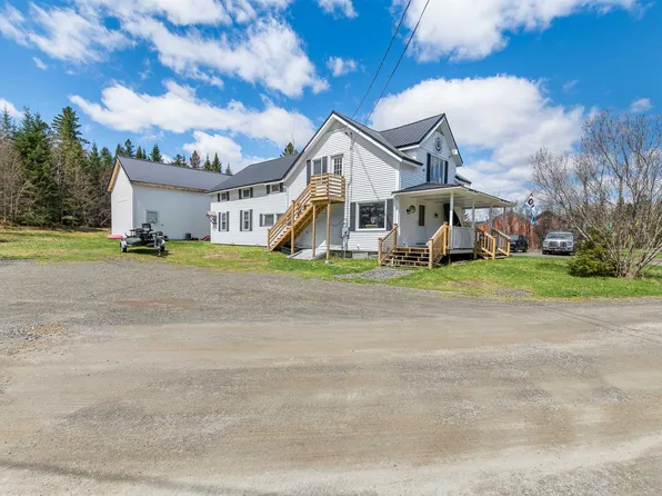 10 Metallak Road, Pittsburg, NH 03592