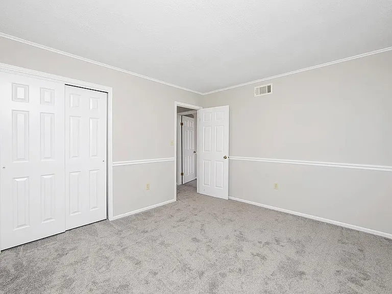 58 Danielle Ct — Photo 28