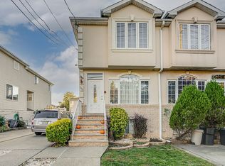 700 Bloomingdale Rd, Staten Island, NY 10309