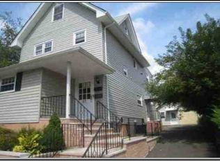 27 High St, East Rutherford, NJ 07073