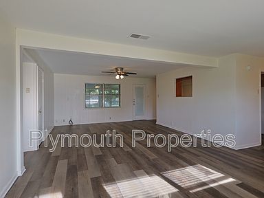 404 N Highway 95, Little River Academy, TX 76554 | Zillow