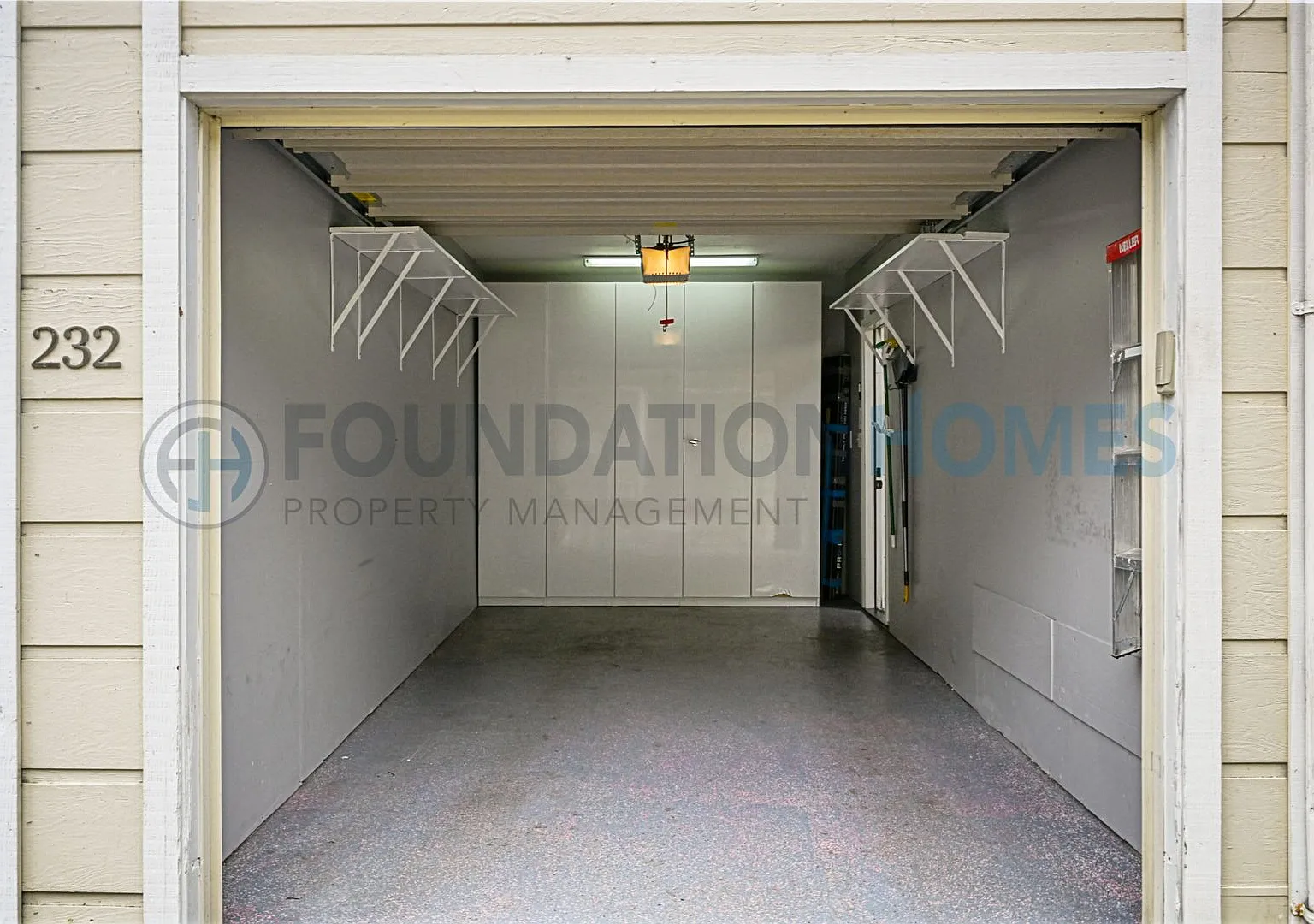 Sun Filled Mill Valley Rental with High-End Finishes & Garage — Photo 4