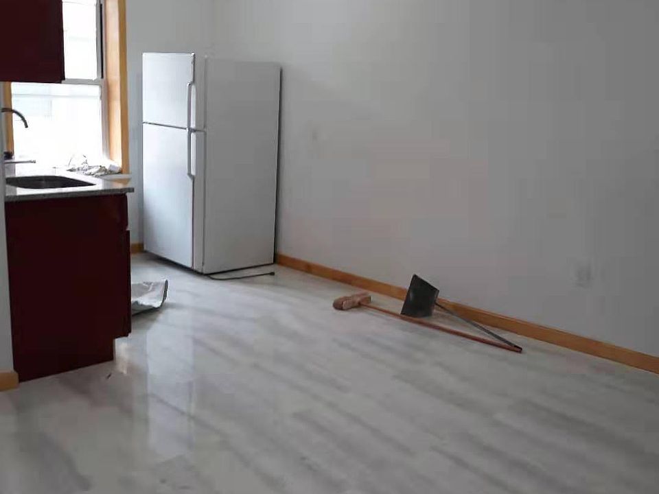 1st image of 121 Bay 38th St #2R