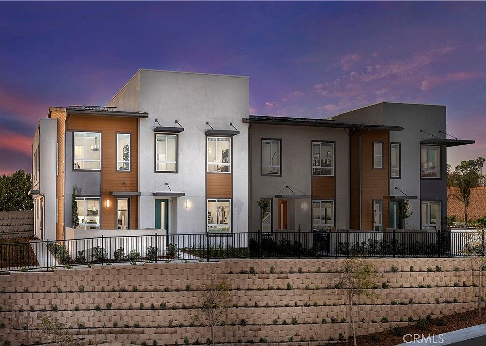 1st image of 1016 Logan Ln