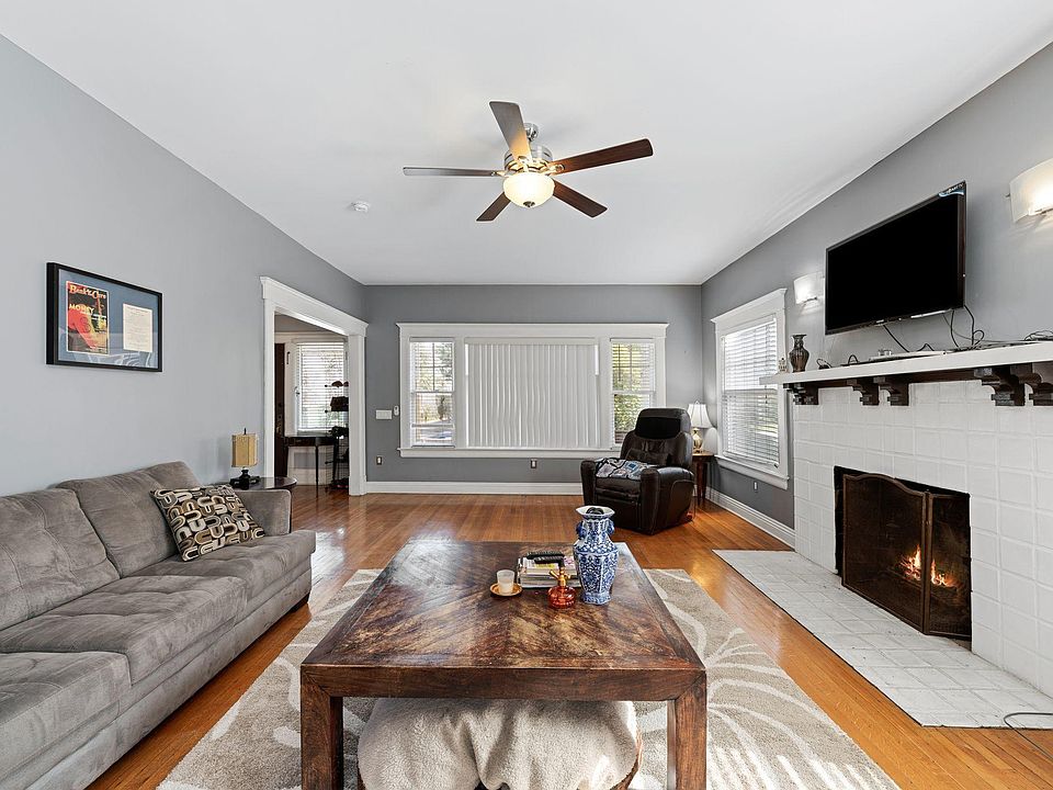 1st image of 2219 S Gramercy Pl