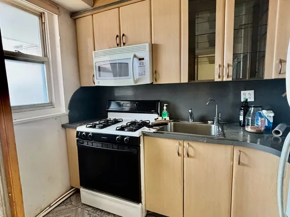 98-20 62nd Drive image 2 of 10