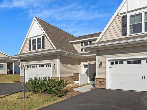 58 Tourjee Ln, North Kingstown, RI 02852