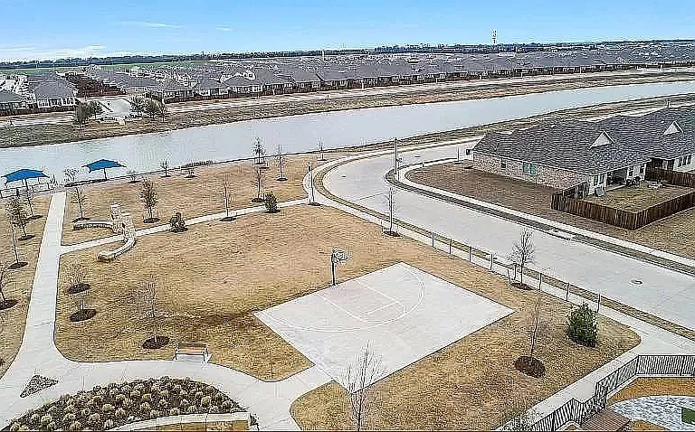 4812 Sagerun Dr — Photo 25