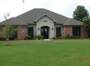 1636 N Woodland Forrest Dr, Lake charles, LA 70611