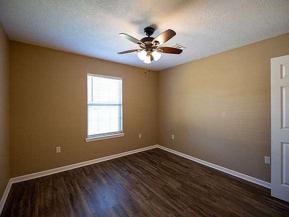 302A-FONTENOT-bedroom2_12032024