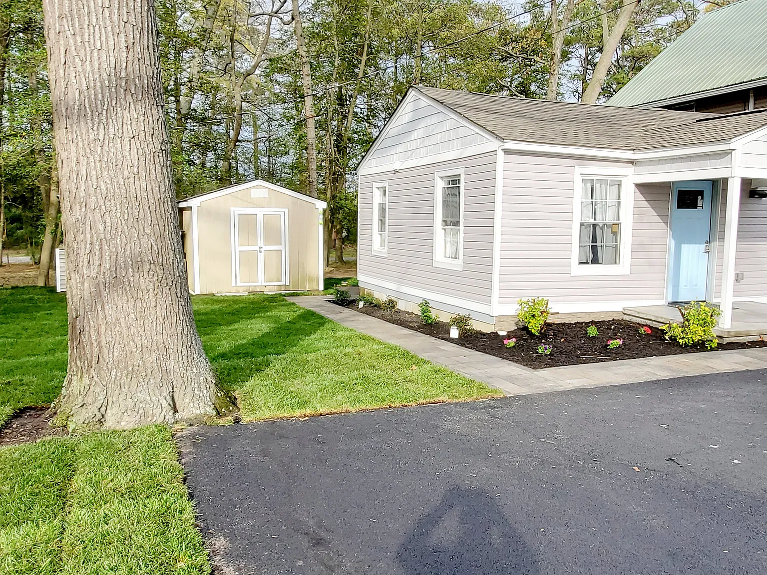 2 bed, 900 sqft, $1,950 — Photo 1