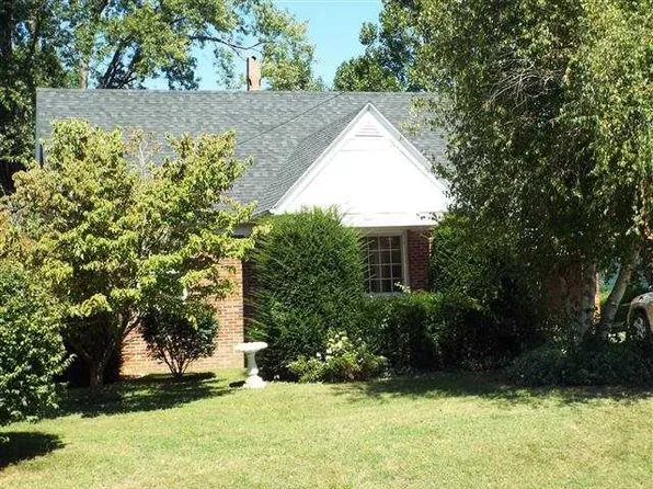 810 E Strain St, Fort Branch, IN 47648