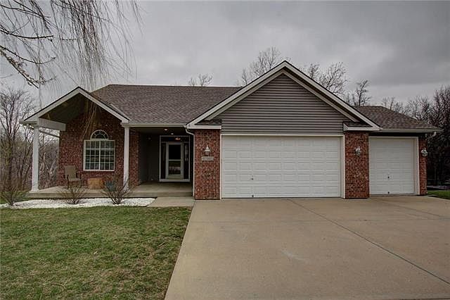 1st image of 4040 N 108th St