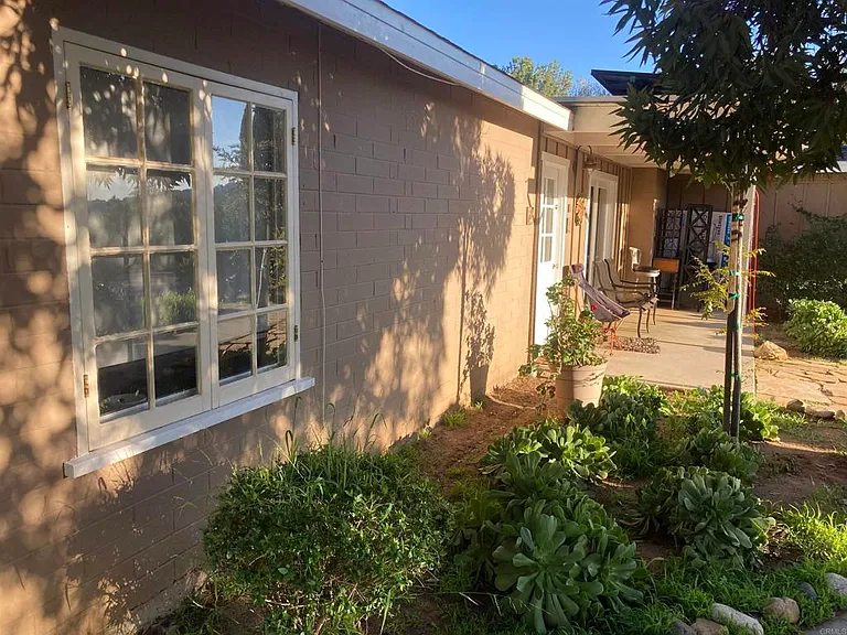 14946 Fruitvale Rd — Photo 4