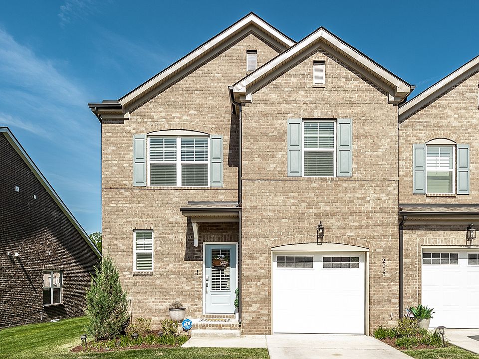 1st image of 2027 Sperling Dr