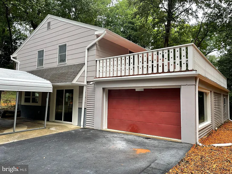 13 Glen Dr — Photo 4