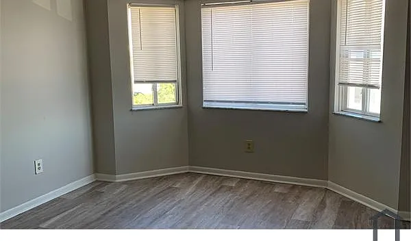 3 bed, 1222 sqft, $1,322 — Photo 1