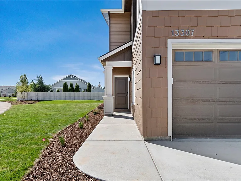 Cedar Crossing Luxury Townhomes — Photo 85